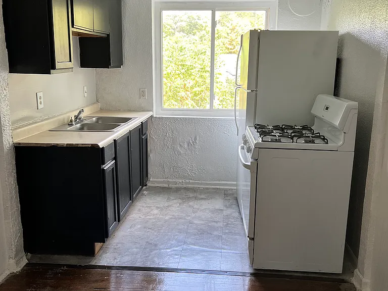 138 Glenridge Pl #B — Photo 5