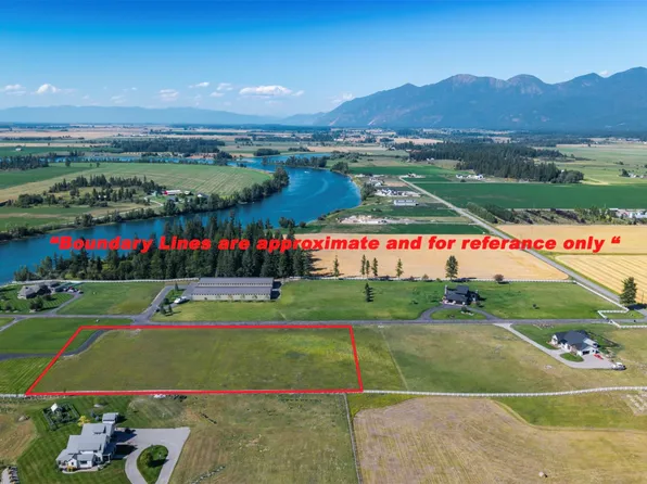 1322 Riverside Rd, Bigfork, MT 59911