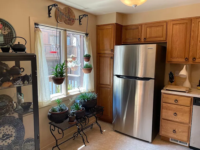 4906 Silver Spruce Ln — Photo 10