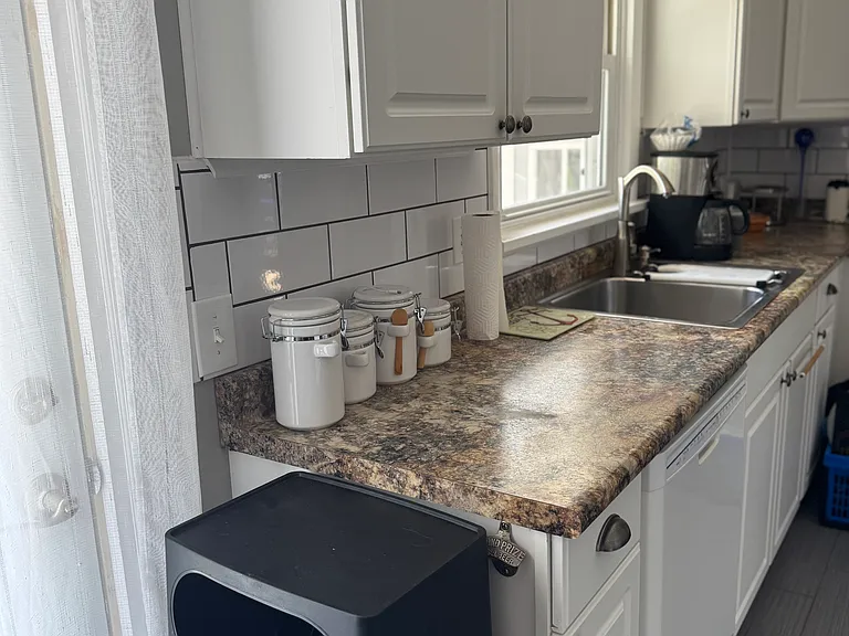 745 Forde Ave — Photo 13