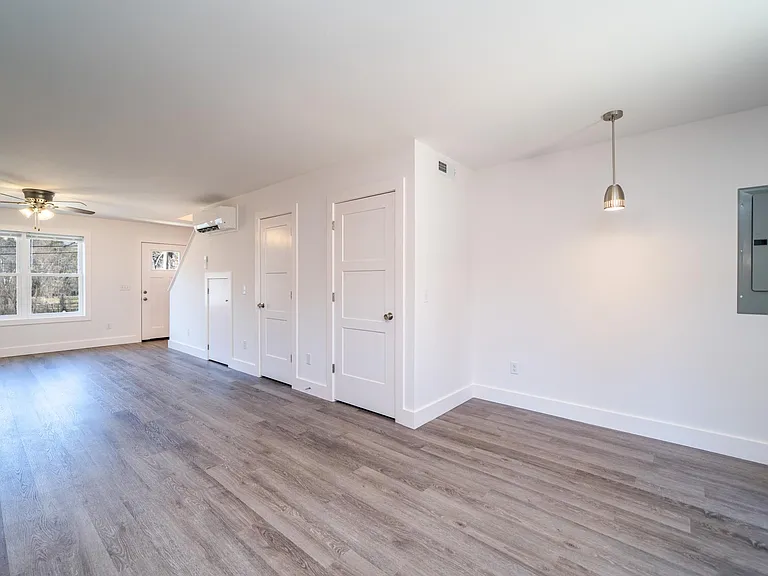 142 Rumbough Pl #1 — Photo 7