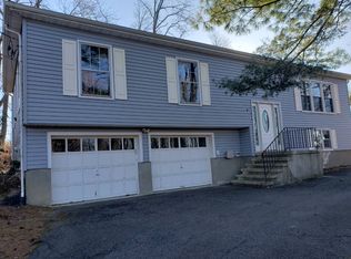 24 Albany Post Rd, Newburgh, NY 12550