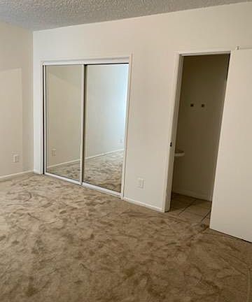 4th image of 18606 Collins St #10