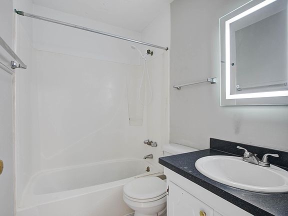 2nd image of 300 Crestview Dr APT D