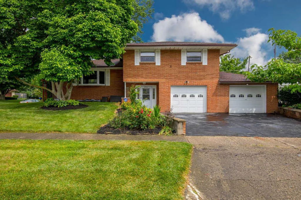 4476 Marland Dr photo 1