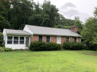 963 Ryan Rd, Northampton, MA 01062