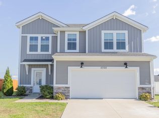 5700 Baywater Dr, Newburgh, IN 47630