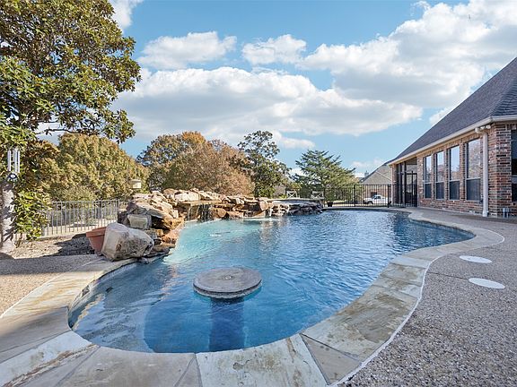 5th image of 3611 Skinner Rd