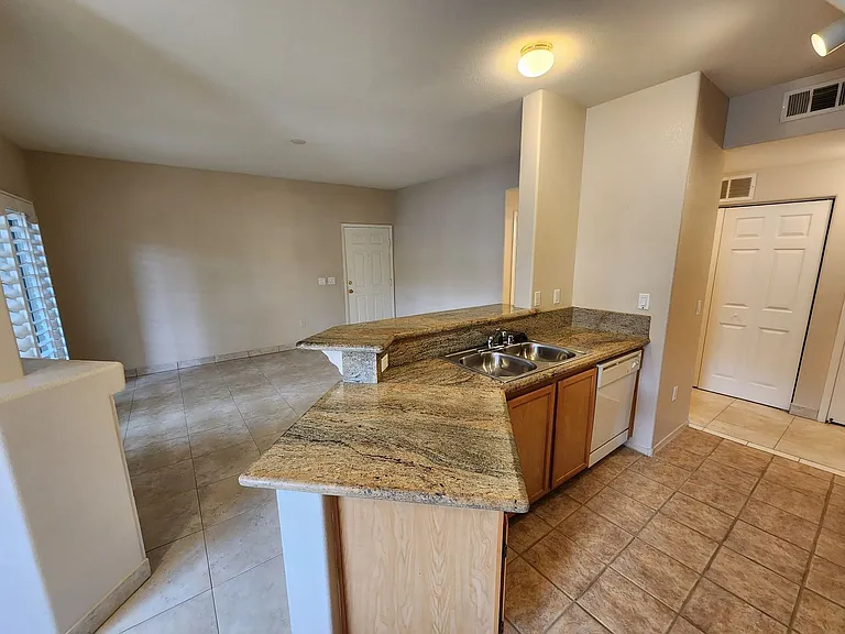 1050 E Cactus Ave #1029 — Photo 11
