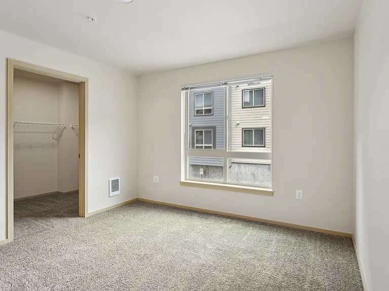Four Corners Apartments — Photo 27