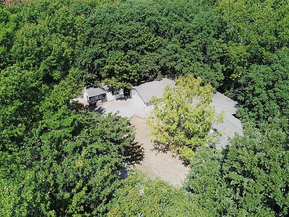 5th image of 427595 E 1152nd Rd