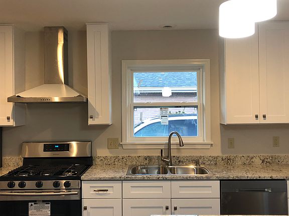 4th image of 2733 Metairie Ct