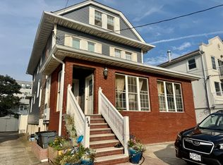 148 Beach 118 St #2, Rockaway Park, NY 11694