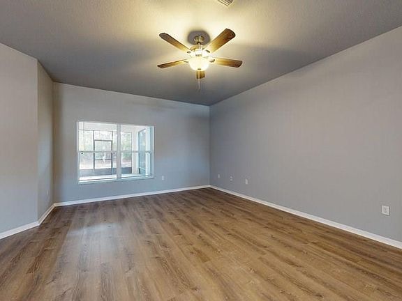 4th image of 54 Brooklyn Ln