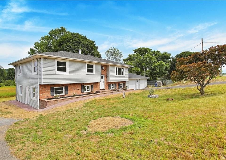 1st image of 62 Bergen Cir