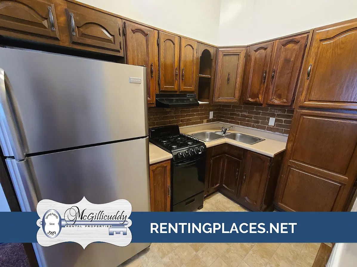 Studio, 350 sqft, $875 — Photo 3