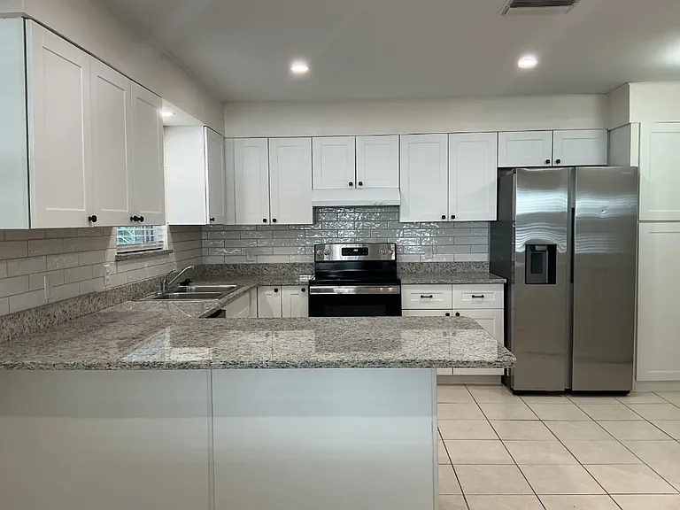 158 Lake Hollingsworth Dr — Photo 5
