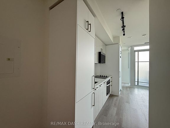 4th image of 280 Dundas St E #1901