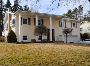 28 Summit Ave, Latham, NY 12110