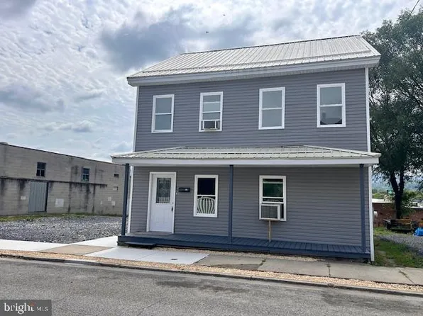 156 W 4th St, Lewistown, PA 17044