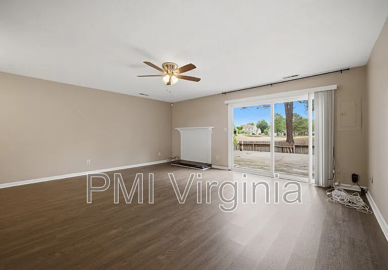 5140 Glenwood Way — Photo 14