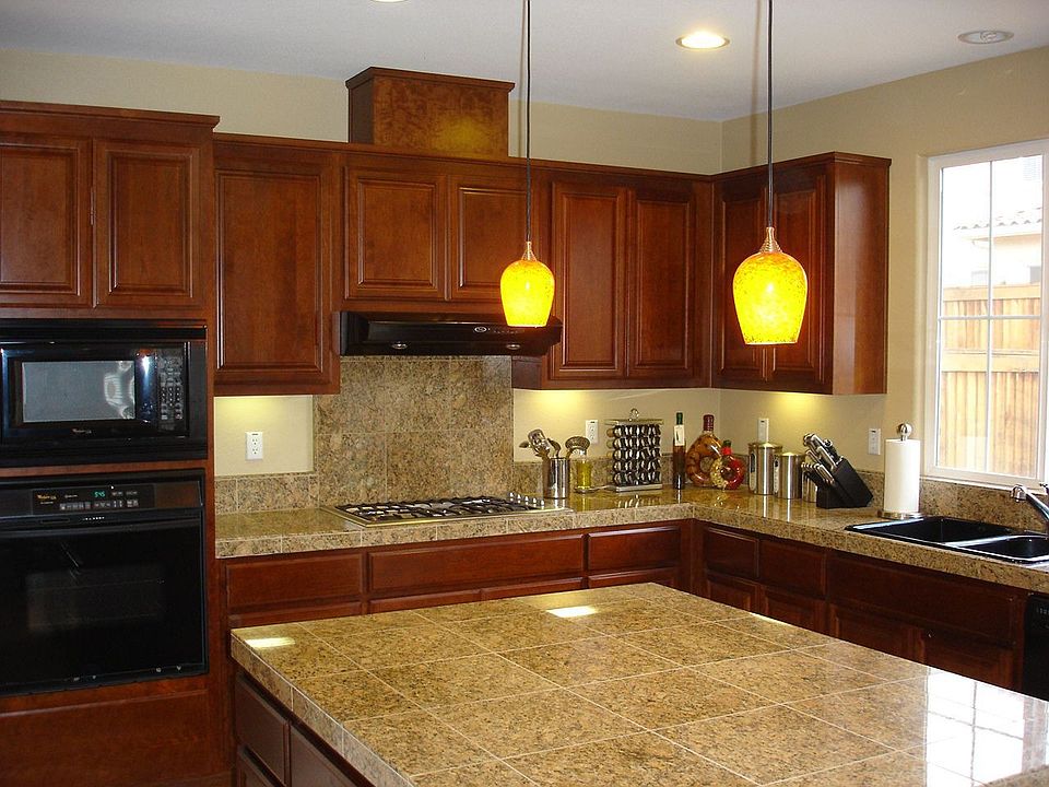 2nd image of 1231 Rio Grande Way