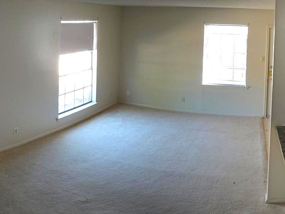 004_Living Room_02012022