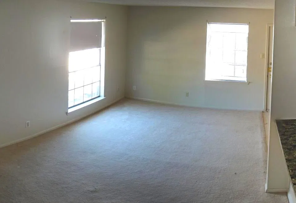 004_Living Room_02012022