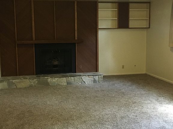 5th image of 2725 E Commonwealth Ave