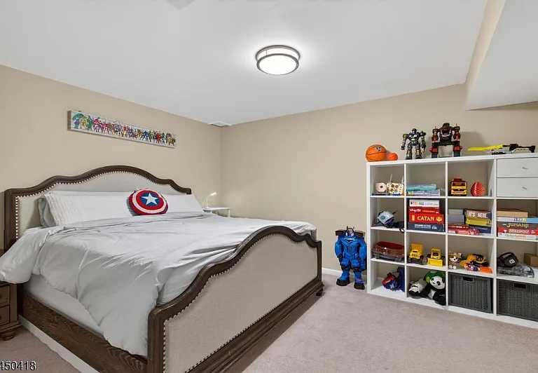 90 Winged Foot Dr — Photo 28
