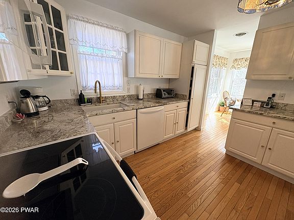 5th image of 1033 Indian Dr