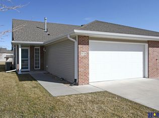 8528 Flintlock Cir, Lincoln, NE 68526
