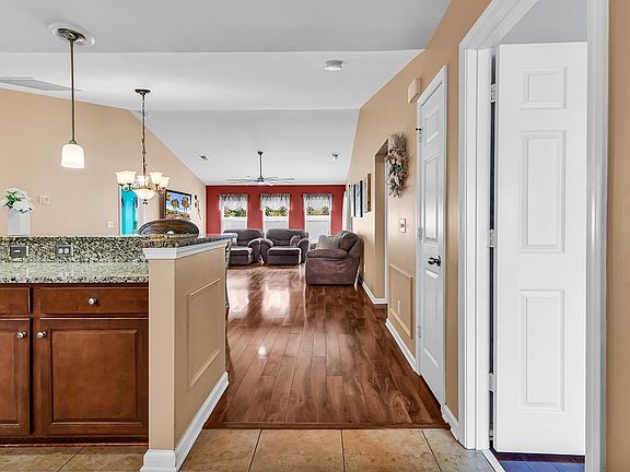 2nd image of 845 Bonita Loop