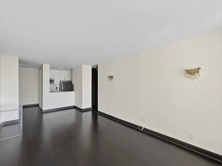 5 E 22nd St #19RR — Photo 3