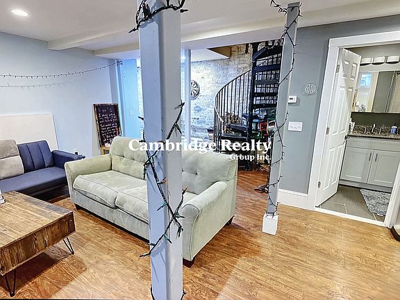 2nd image of 231 Norfolk St #1T