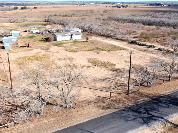 7510 Pittman, Adkins, TX 78101