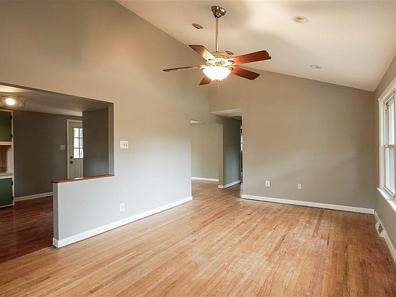 5th image of 711 Oakhurst Ave