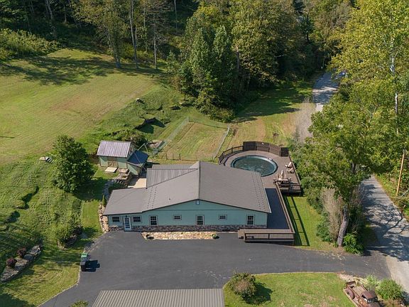 3rd image of 231 Catawba Rd