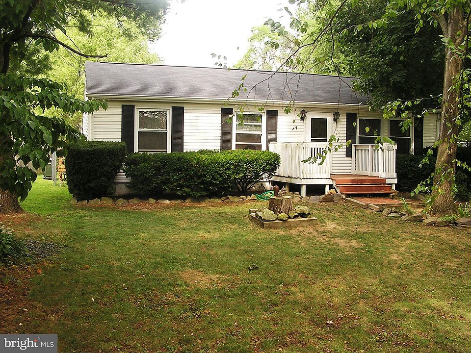 1st image of 104 Plantation Dr