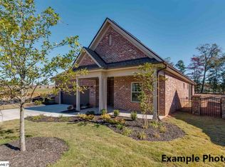 28 Lakyen Ln, Simpsonville, SC 29680