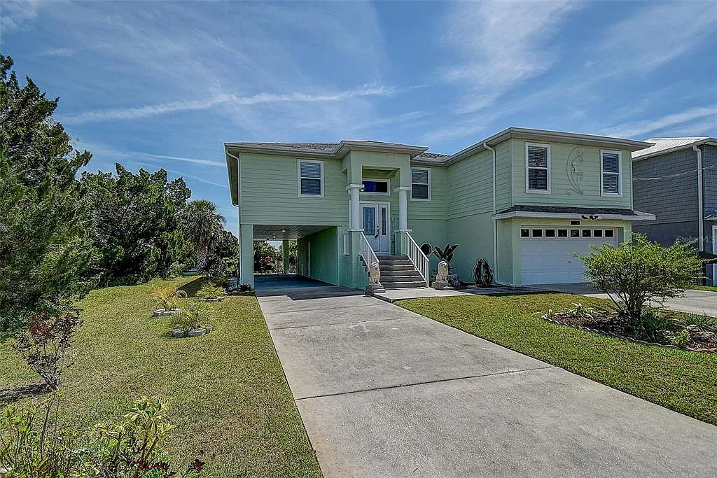 3 bed, 2.0 bath, 1926 sqft, $2,800 — Photo 2