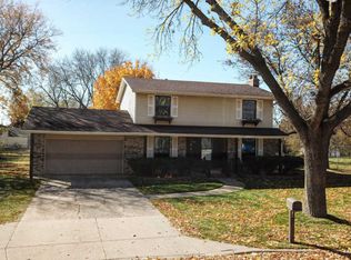 8392 Hefner Ct S, Cottage Grove, MN 55016