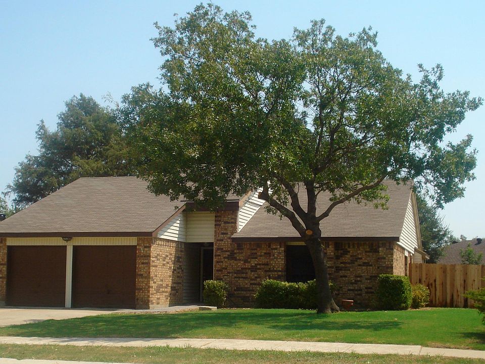 1st image of 5400 Briar Ln
