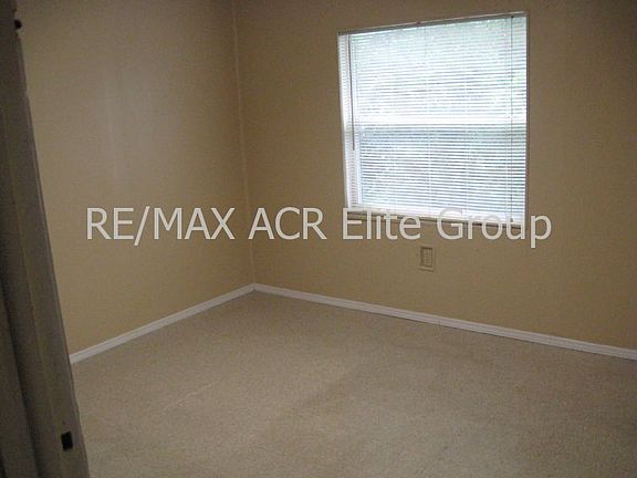 4th image of 8305 N 40th St APT C