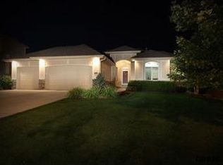 19309 Boyd St, Elkhorn, NE 68022