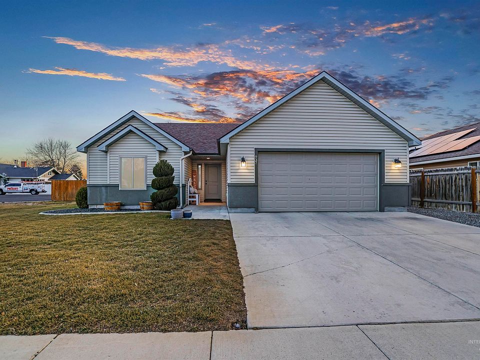 1st image of 937 Arrow Wood Ct