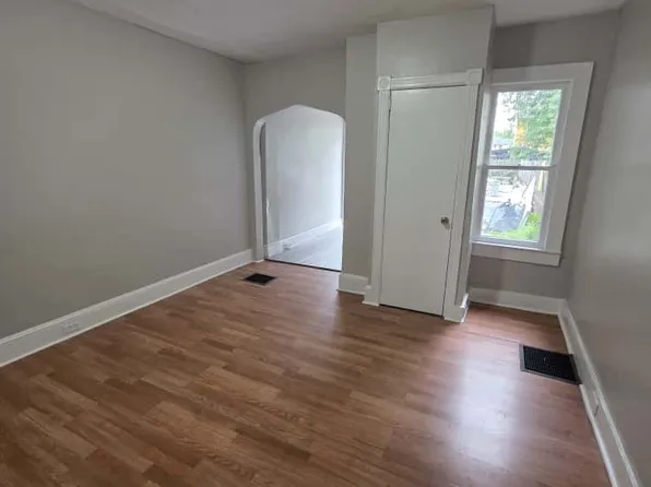 389 Hewitt St, Trenton, NJ 08611