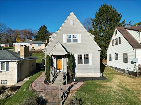 301 Fremont Rd, Charleroi, PA 15022