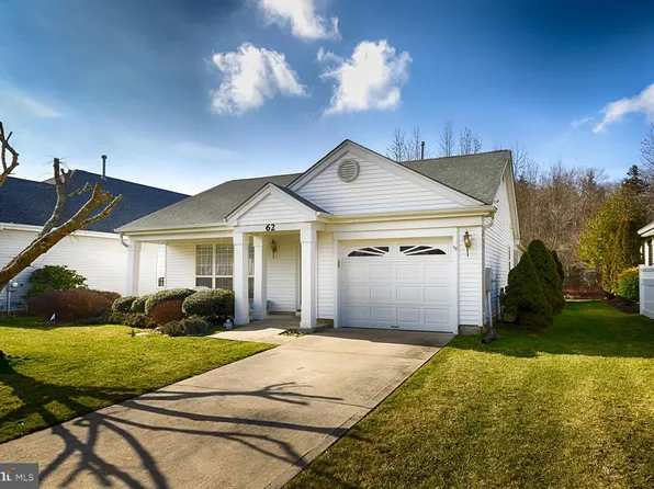 62 Newbury Dr, Southampton, NJ 08088