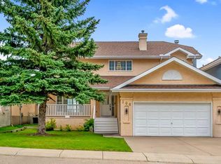 208 N Coral Shores Bay NE, Calgary, AB T3J3J6